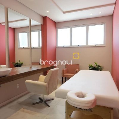 Apartamento com 93m², 3 quartos (sendo 1 suíte), 1 garagem, no bairro Barreiros em São José