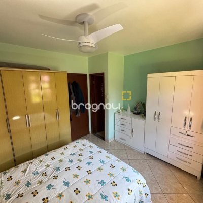 Casa com 235m², 3 quartos (sendo 1 suíte), 2 garagens, no bairro Rio Tavares em Florianópolis