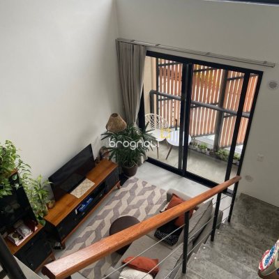 Loft com 46m², 1 quarto (sendo 1 suíte), 1 garagem, no bairro Campeche em Florianópolis