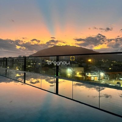 Loft com 46m², 1 quarto (sendo 1 suíte), 1 garagem, no bairro Campeche em Florianópolis