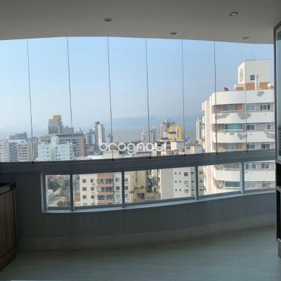 Cobertura com 129m², 3 quartos (sendo 3 suítes), 2 garagens, no bairro Estreito em Florianópolis