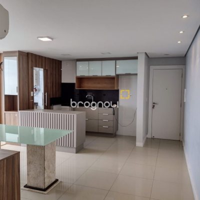 Cobertura com 129m², 3 quartos (sendo 3 suítes), 2 garagens, no bairro Estreito em Florianópolis