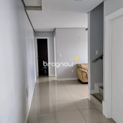 Cobertura com 129m², 3 quartos (sendo 3 suítes), 2 garagens, no bairro Estreito em Florianópolis