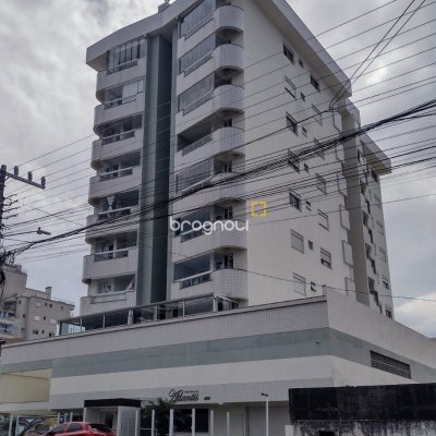 Cobertura com 129m², 3 quartos (sendo 3 suítes), 2 garagens, no bairro Estreito em Florianópolis