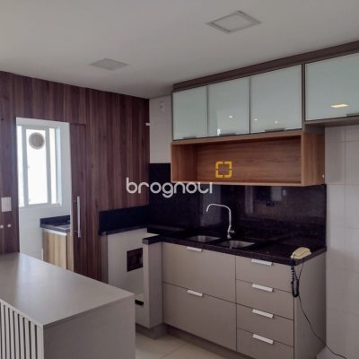 Cobertura com 129m², 3 quartos (sendo 3 suítes), 2 garagens, no bairro Estreito em Florianópolis