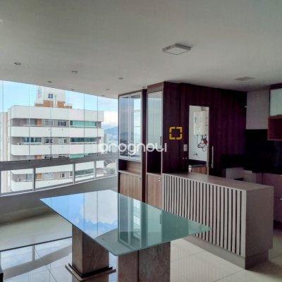 Cobertura com 129m², 3 quartos (sendo 3 suítes), 2 garagens, no bairro Estreito em Florianópolis
