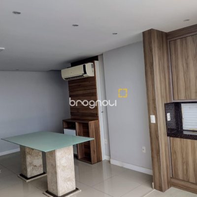 Cobertura com 129m², 3 quartos (sendo 3 suítes), 2 garagens, no bairro Estreito em Florianópolis