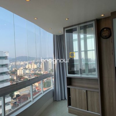 Cobertura com 129m², 3 quartos (sendo 3 suítes), 2 garagens, no bairro Estreito em Florianópolis