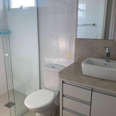 Cobertura com 129m², 3 quartos (sendo 3 suítes), 2 garagens, no bairro Estreito em Florianópolis
