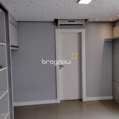 Cobertura com 129m², 3 quartos (sendo 3 suítes), 2 garagens, no bairro Estreito em Florianópolis