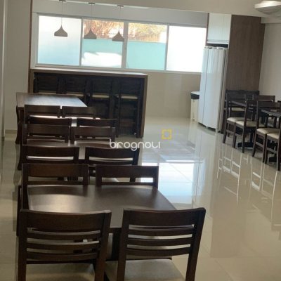 Cobertura com 129m², 3 quartos (sendo 3 suítes), 2 garagens, no bairro Estreito em Florianópolis