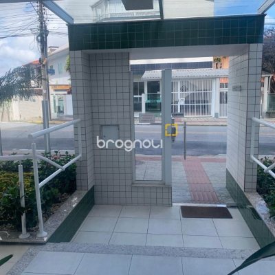 Cobertura com 129m², 3 quartos (sendo 3 suítes), 2 garagens, no bairro Estreito em Florianópolis