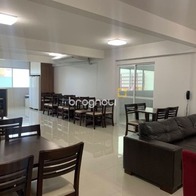 Cobertura com 129m², 3 quartos (sendo 3 suítes), 2 garagens, no bairro Estreito em Florianópolis
