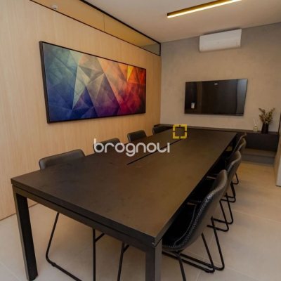 Apartamento com 165m², 3 quartos (sendo 3 suítes), 3 garagens, no bairro Cacupé em Florianópolis