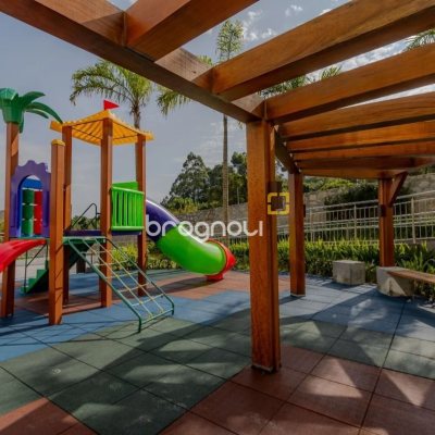 Apartamento com 165m², 3 quartos (sendo 3 suítes), 3 garagens, no bairro Cacupé em Florianópolis