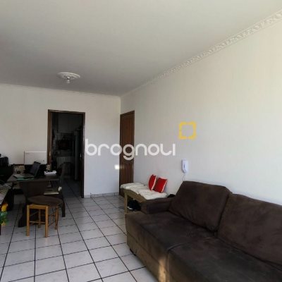 Apartamento com 78m², 3 quartos (sendo 1 suíte), 1 garagem, no bairro Estreito em Florianópolis