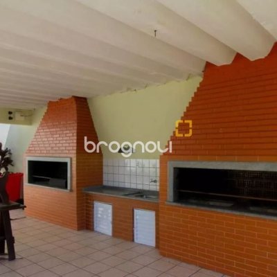 Apartamento com 78m², 3 quartos (sendo 1 suíte), 1 garagem, no bairro Estreito em Florianópolis