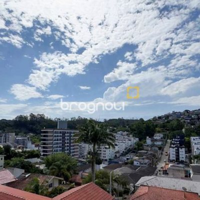 Apartamento com 74m², 3 quartos (sendo 1 suíte), 1 garagem, no bairro Carvoeira em Florianópolis