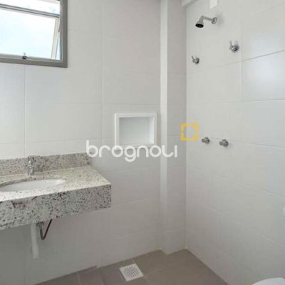 Apartamento com 74m², 3 quartos (sendo 1 suíte), 1 garagem, no bairro Carvoeira em Florianópolis