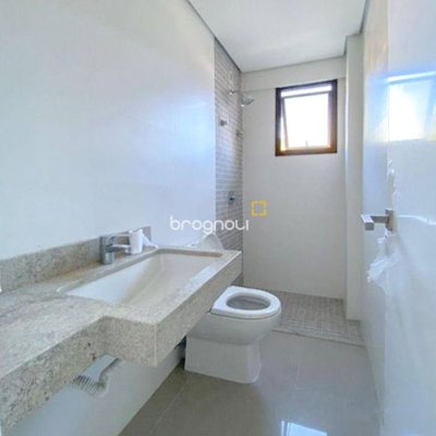 Apartamento com 143m², 2 quartos (sendo 1 suíte), 1 garagem, no bairro Trindade em Florianópolis