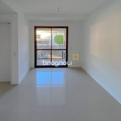 Apartamento com 143m², 2 quartos (sendo 1 suíte), 1 garagem, no bairro Trindade em Florianópolis