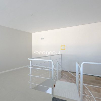Loja com 79m², 2 garagens, no bairro Trindade em Florianópolis