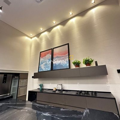 Apartamento com 111m², 2 quartos (sendo 1 suíte), 2 garagens, no bairro Estreito em Florianópolis