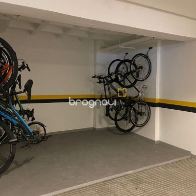 Apartamento com 111m², 2 quartos (sendo 1 suíte), 2 garagens, no bairro Estreito em Florianópolis