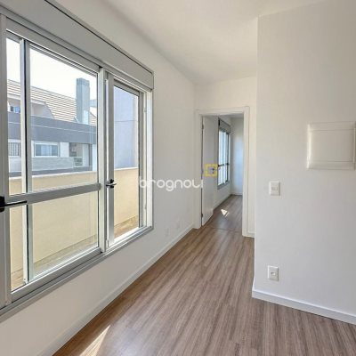 Apartamento com 111m², 2 quartos (sendo 1 suíte), 2 garagens, no bairro Estreito em Florianópolis