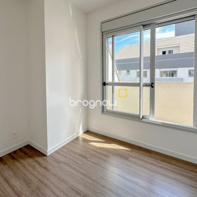 Apartamento com 111m², 2 quartos (sendo 1 suíte), 2 garagens, no bairro Estreito em Florianópolis