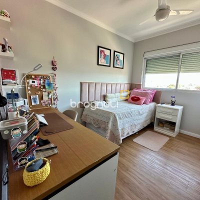 Apartamento com 98m², 3 quartos (sendo 1 suíte), 1 garagem, no bairro Jardim Atlântico em Florianópolis
