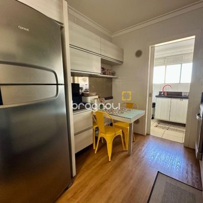 Apartamento com 98m², 3 quartos (sendo 1 suíte), 1 garagem, no bairro Jardim Atlântico em Florianópolis