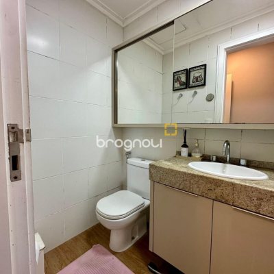 Apartamento com 98m², 3 quartos (sendo 1 suíte), 1 garagem, no bairro Jardim Atlântico em Florianópolis