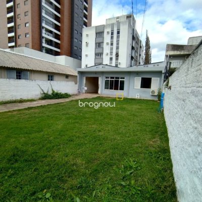 Casa com 165m², 3 quartos, 5 garagens, no bairro Canto em Florianópolis