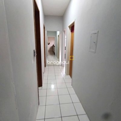 Casa com 165m², 3 quartos, 5 garagens, no bairro Canto em Florianópolis