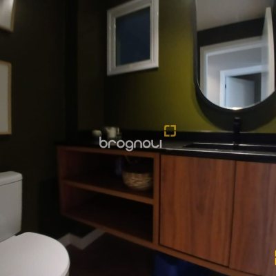 Apartamento com 113m², 3 quartos (sendo 1 suíte), 1 garagem, no bairro Kobrasol em São José