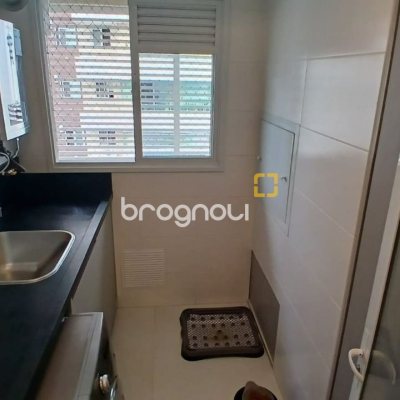 Apartamento com 113m², 3 quartos (sendo 1 suíte), 1 garagem, no bairro Kobrasol em São José