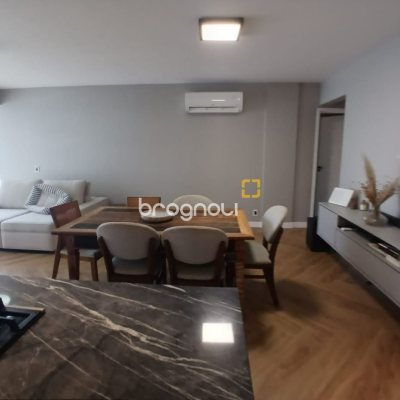 Apartamento com 113m², 3 quartos (sendo 1 suíte), 1 garagem, no bairro Kobrasol em São José