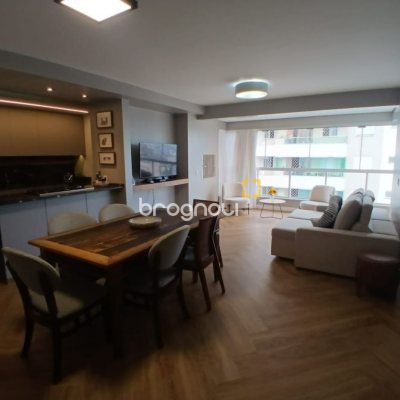 Apartamento com 113m², 3 quartos (sendo 1 suíte), 1 garagem, no bairro Kobrasol em São José