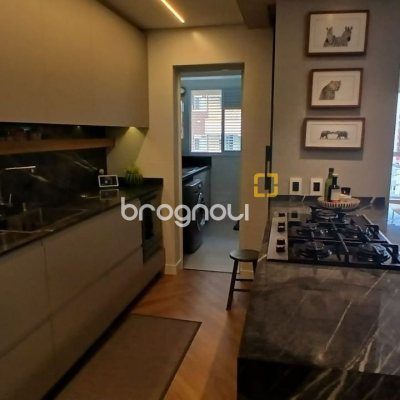 Apartamento com 113m², 3 quartos (sendo 1 suíte), 1 garagem, no bairro Kobrasol em São José