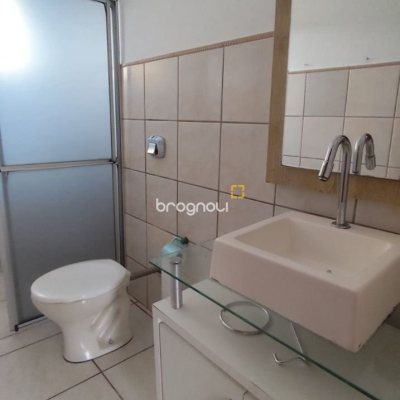 Casa com 312m², 6 quartos, 4 garagens, no bairro Carianos em Florianópolis