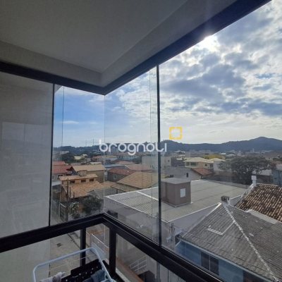 Cobertura com 101m², 3 quartos (sendo 1 suíte), 2 garagens, no bairro Ingleses em Florianópolis