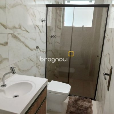 Casa com 147m², 4 quartos (sendo 1 suíte), 4 garagens, no bairro São Sebastião em Palhoça