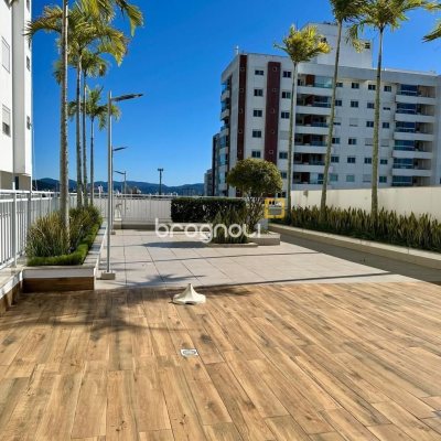Apartamento com 98m², 3 quartos (sendo 1 suíte), 2 garagens, no bairro Jardim Atlântico em Florianópolis
