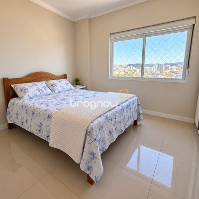 Apartamento com 98m², 3 quartos (sendo 1 suíte), 2 garagens, no bairro Jardim Atlântico em Florianópolis