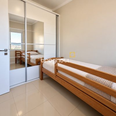Apartamento com 98m², 3 quartos (sendo 1 suíte), 2 garagens, no bairro Jardim Atlântico em Florianópolis