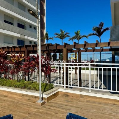 Apartamento com 98m², 3 quartos (sendo 1 suíte), 2 garagens, no bairro Jardim Atlântico em Florianópolis