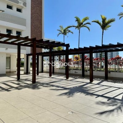 Apartamento com 98m², 3 quartos (sendo 1 suíte), 2 garagens, no bairro Jardim Atlântico em Florianópolis