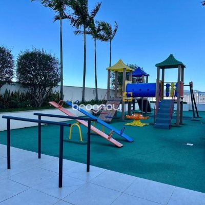 Apartamento com 98m², 3 quartos (sendo 1 suíte), 2 garagens, no bairro Jardim Atlântico em Florianópolis