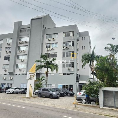 Sala com 40m², 1 garagem, no bairro Estreito em Florianópolis